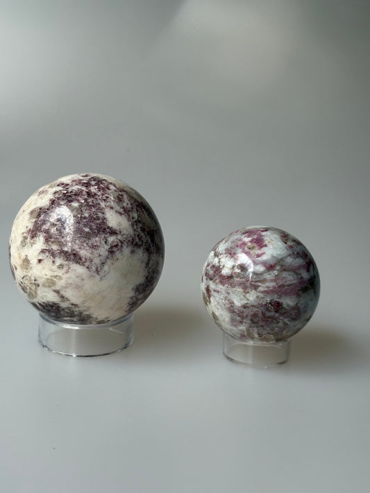 Rubellit Turmalin Kugel