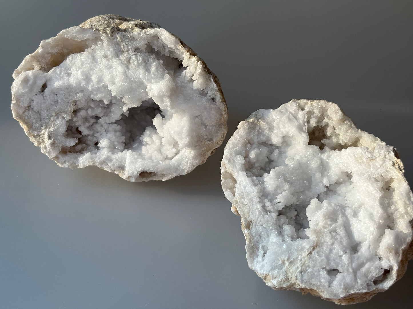 XL-Geode – Schneeweißes Kristallwunder