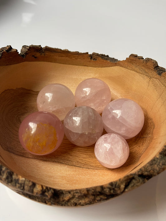 Rosenquarz Kugel