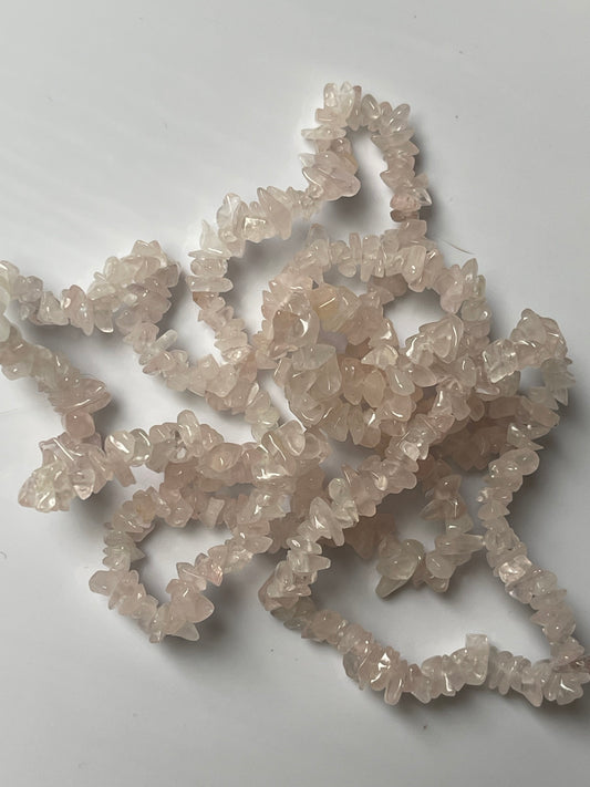 Mini Chips Rosenquarz Armband