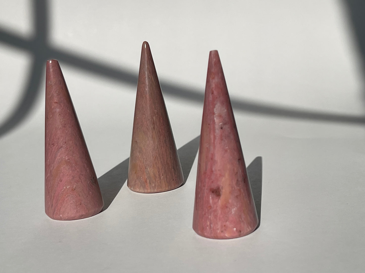 Pink Petrifywood Ringhalter