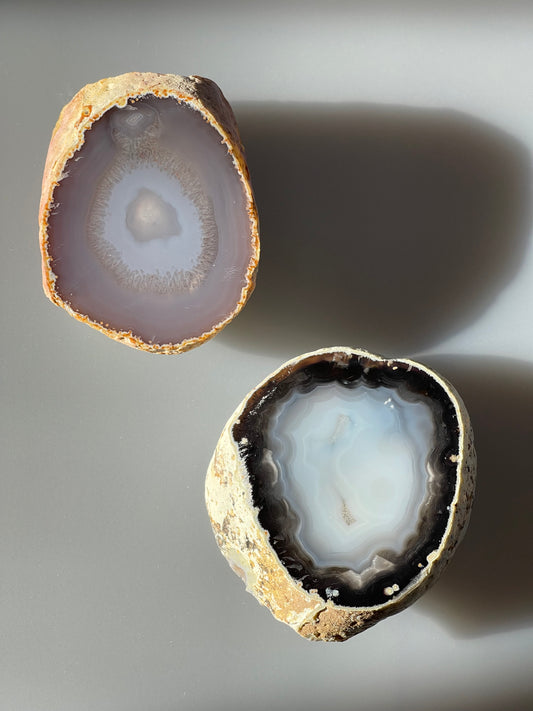 Achat mit eingeschlossenen Wassertropfen