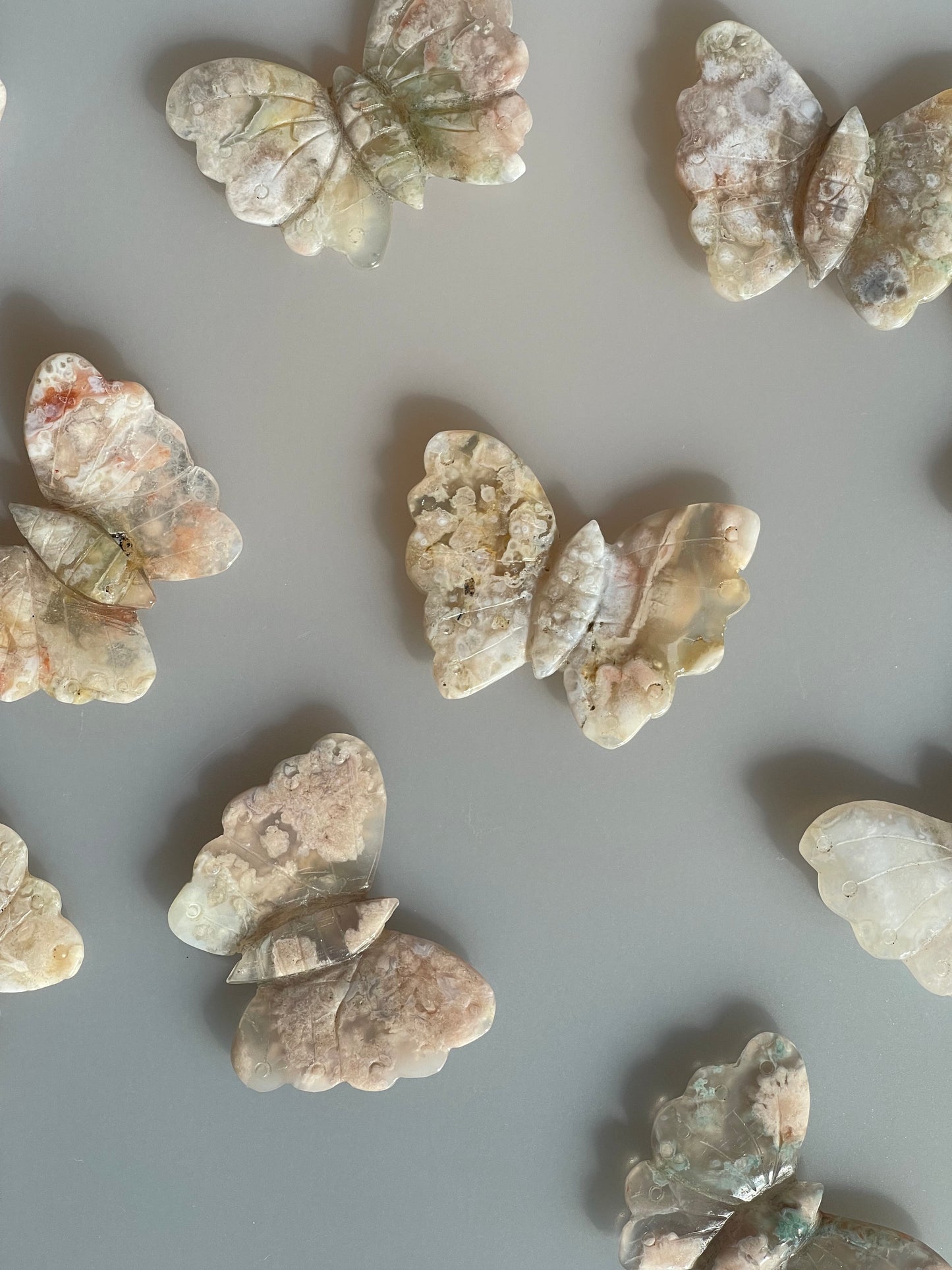 Blumenachat Schmetterling