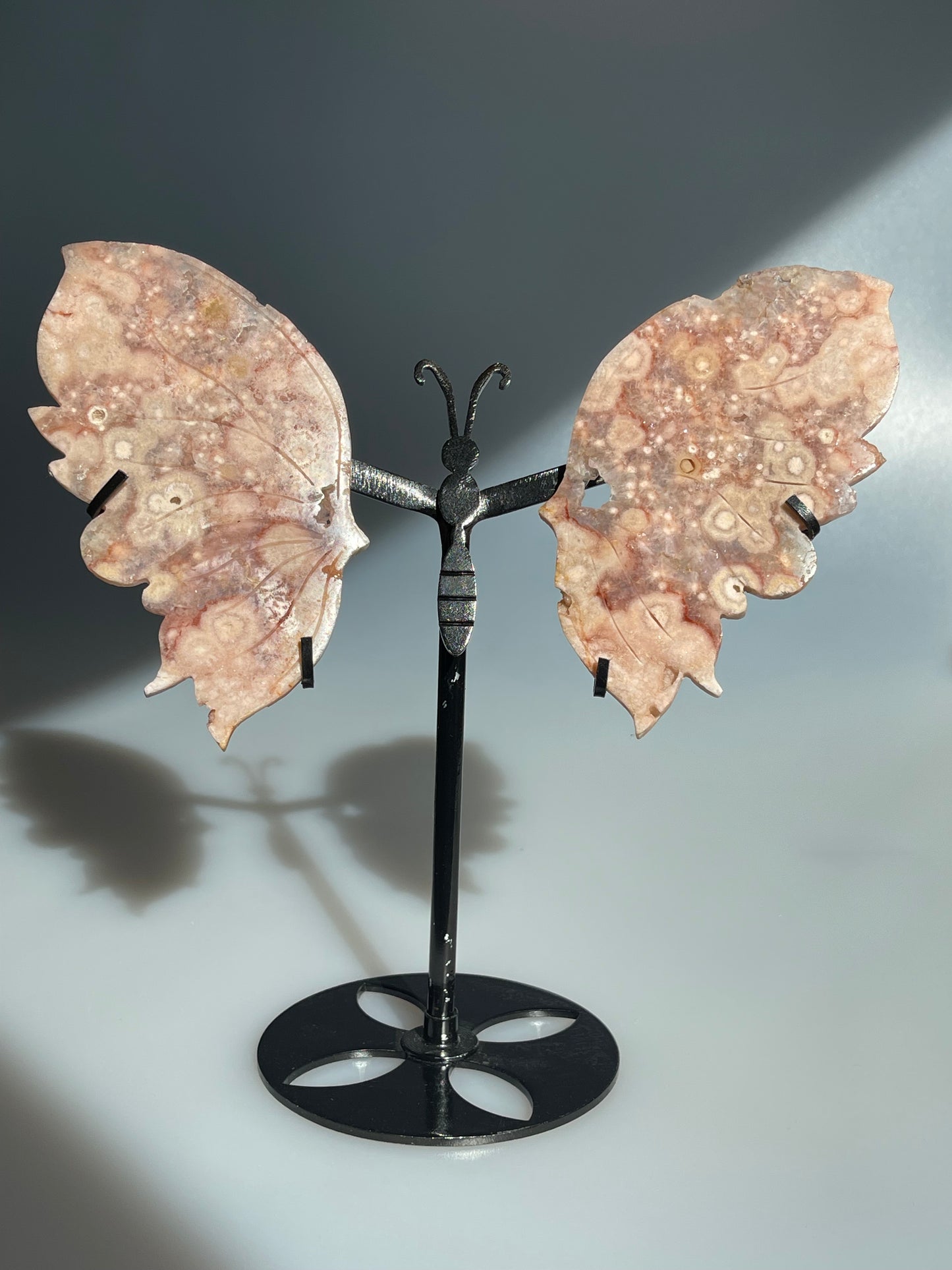 Pink Amethyst - Schmetterling auf Halterung
