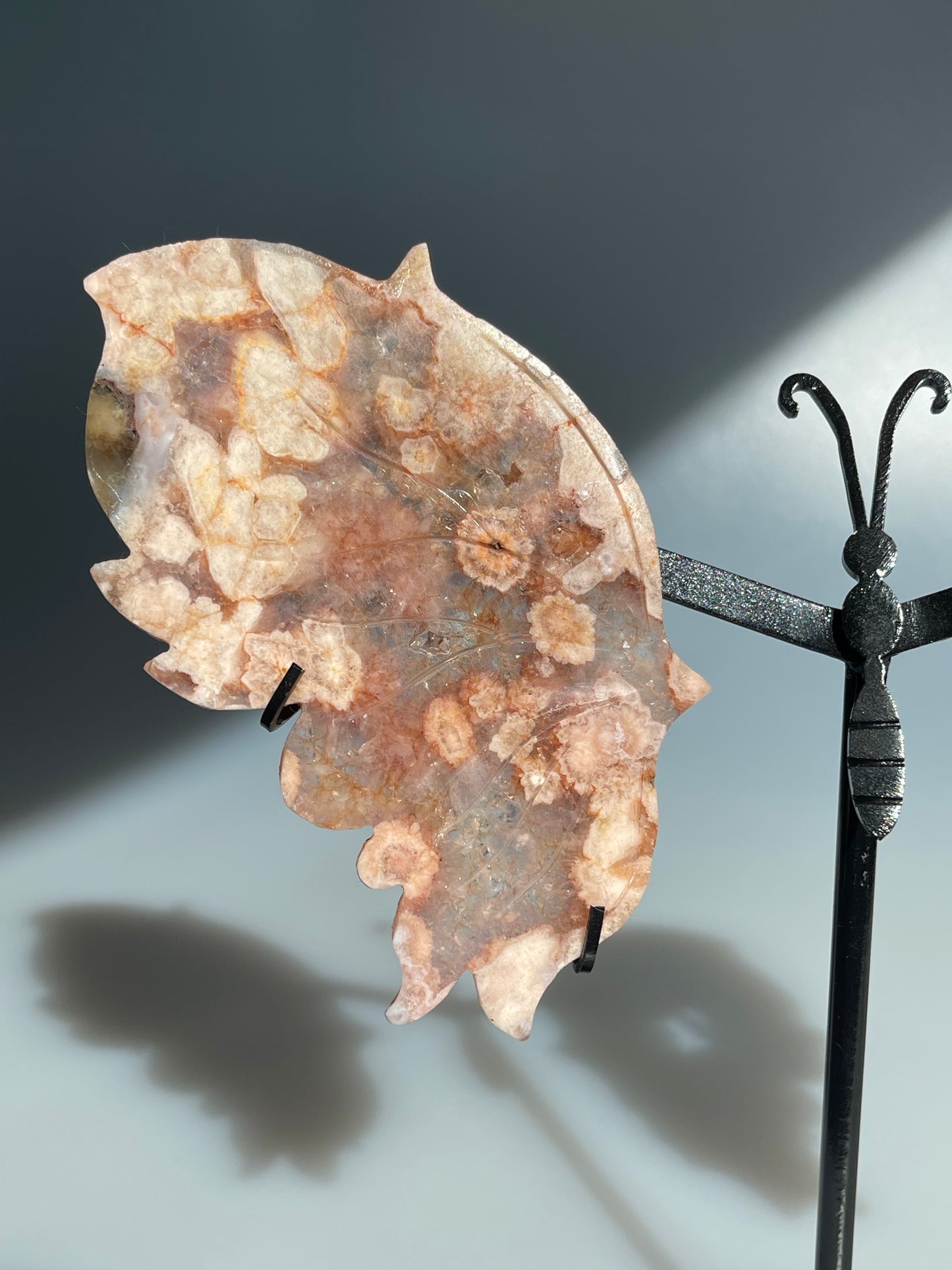 Pink Amethyst - Schmetterling auf Halterung