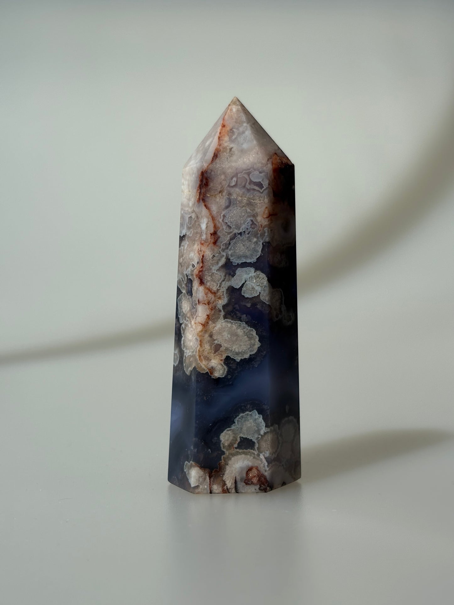 Blauer Blumenachat Turm