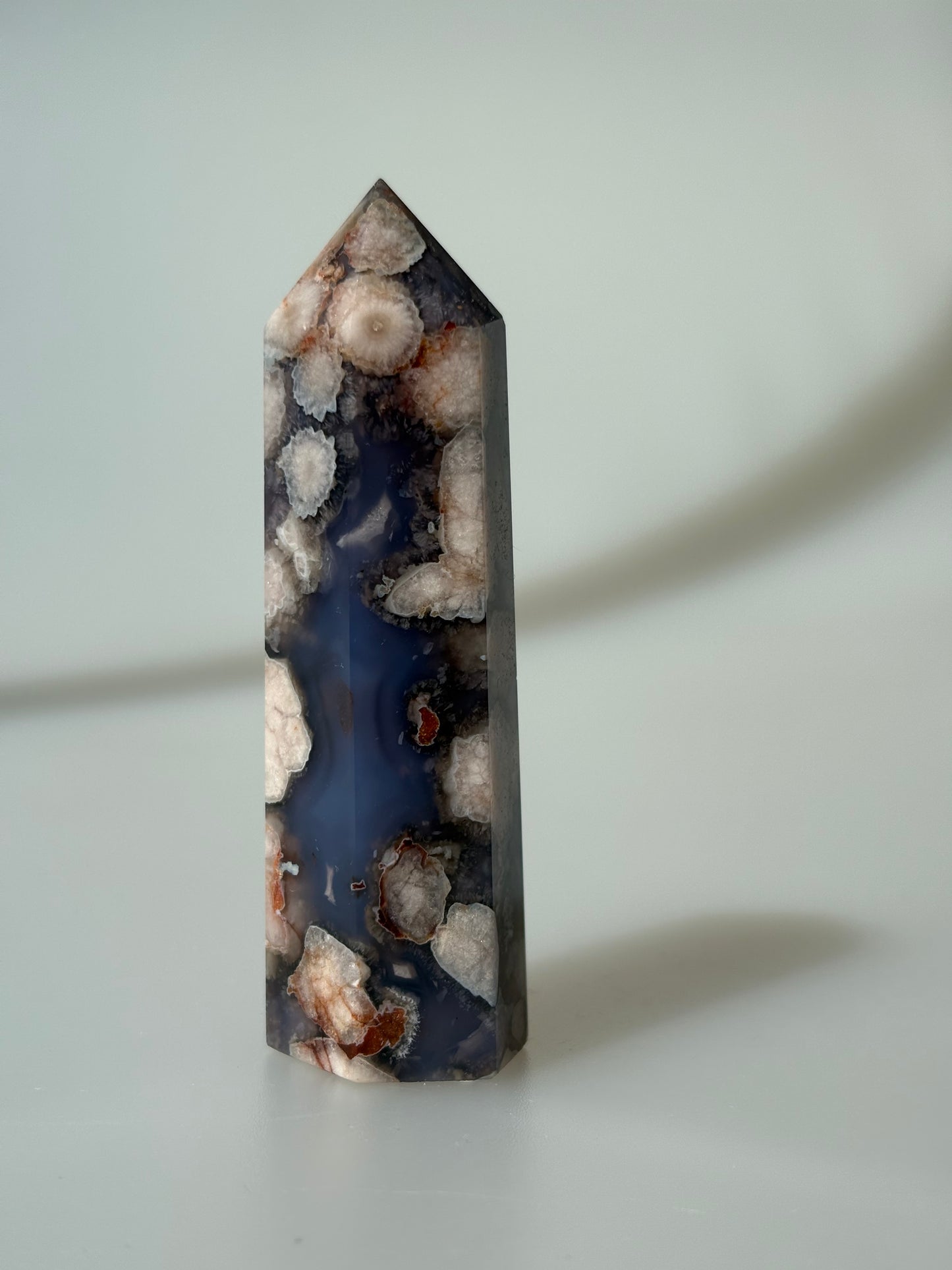 Blauer Blumenachat Turm