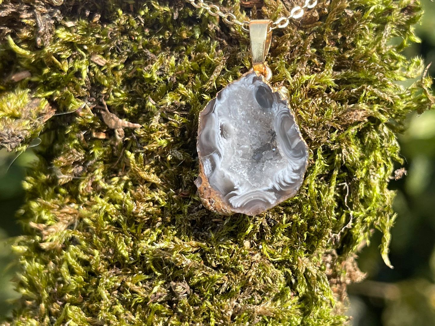 Kette mit Geoden-Anhänger [K4]