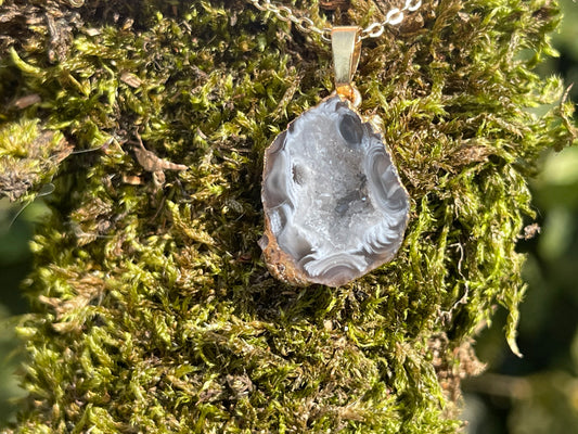 Kette mit Geoden-Anhänger [K4]